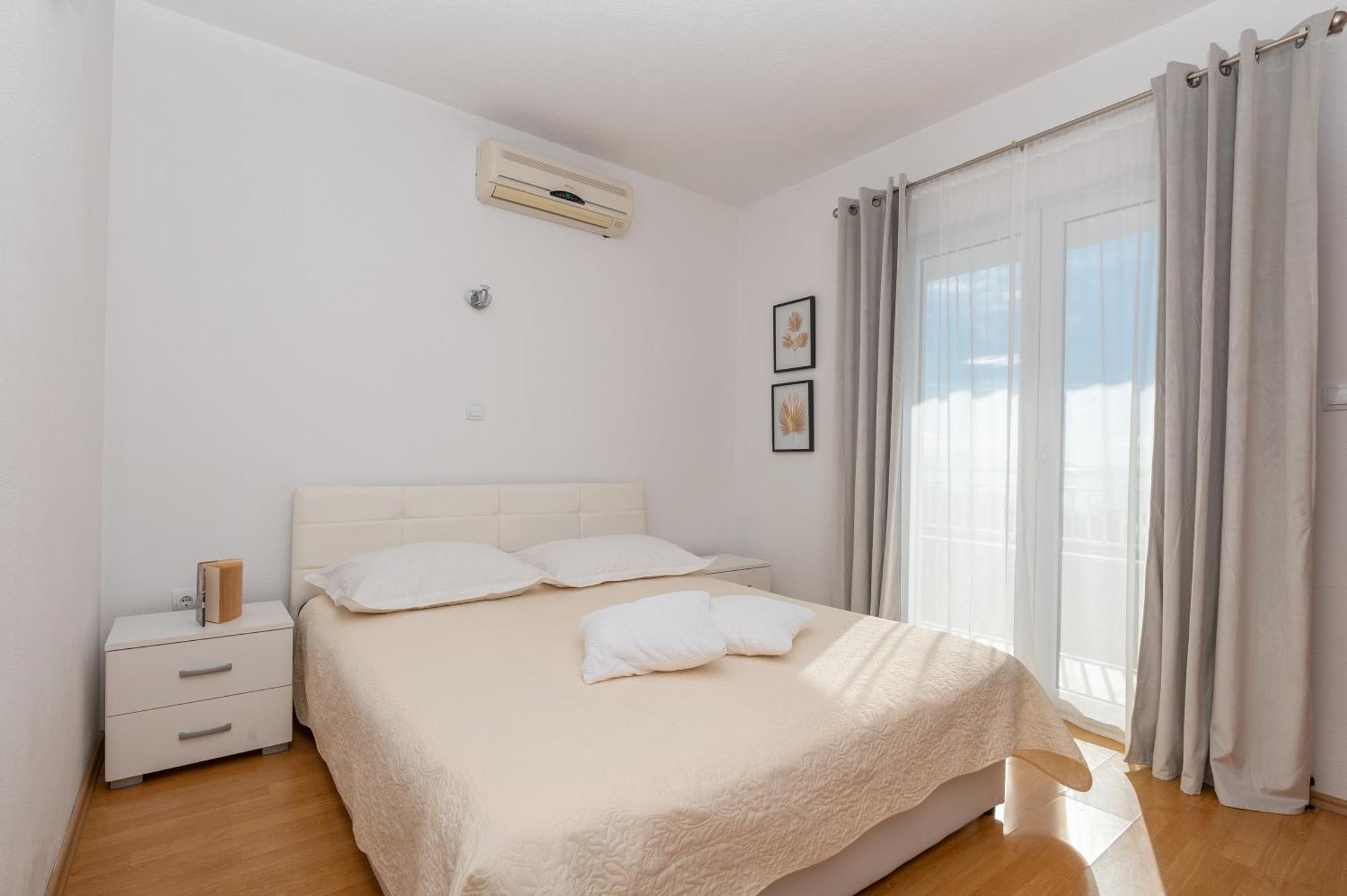 Villa Violeta With Amazing Sea View Makarska Exteriör bild